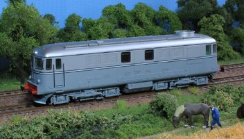 locomotiva-diesel-DA-060-CFR-mtb-HGD-13018-b.jpg