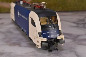 wlb_roco63674_8.jpg