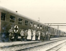 Trenul militar sanitar nr 1 in anul 1942.jpg