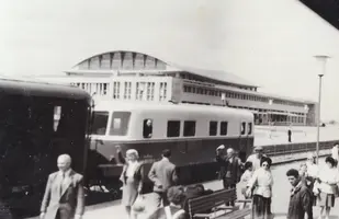 Instantaneu în gara Brașov, început de ani 60.webp